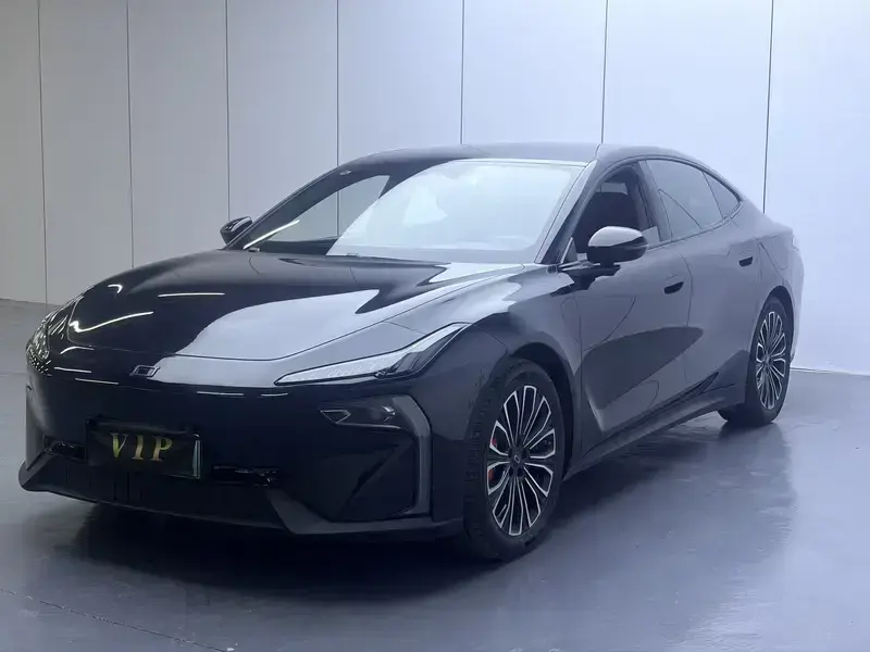 2026 Bestune Yueyi 08 с пробегом 11 000 км