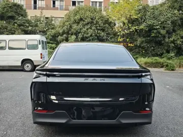 2026 Bestune Yueyi 08 с пробегом 300 км