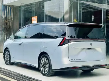 2026 Buick Zhijing Shijia с пробегом 100 км