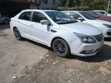 2014 BYD G5 с пробегом 90 000 км