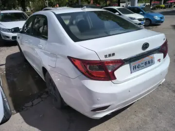 2014 BYD G5 с пробегом 90 000 км