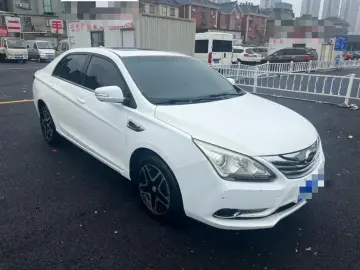 2014 BYD G5 с пробегом 110 000 км
