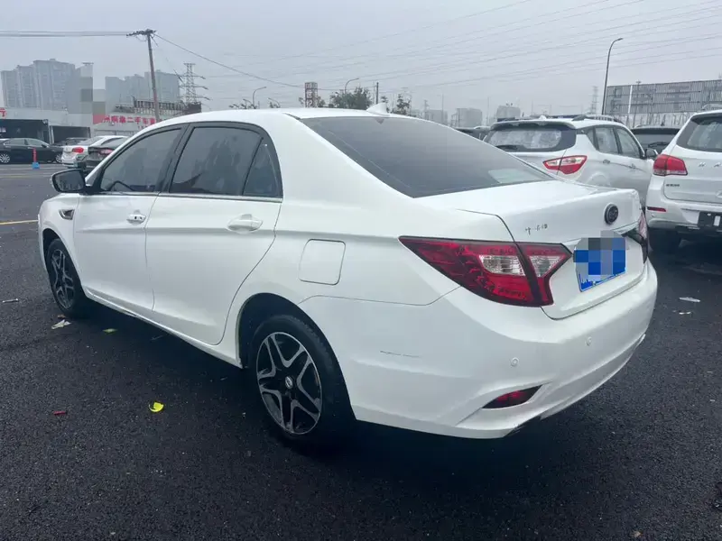 2014 BYD G5 с пробегом 110 000 км