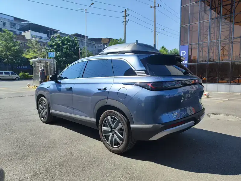 2025 BYD Hai Shi 07 DM-i с пробегом 3 000 км