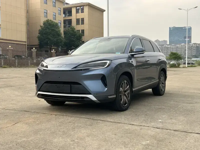 2025 BYD Hai Shi 07 DM-i с пробегом 12 000 км