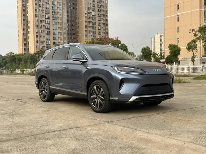 2025 BYD Hai Shi 07 DM-i с пробегом 12 000 км