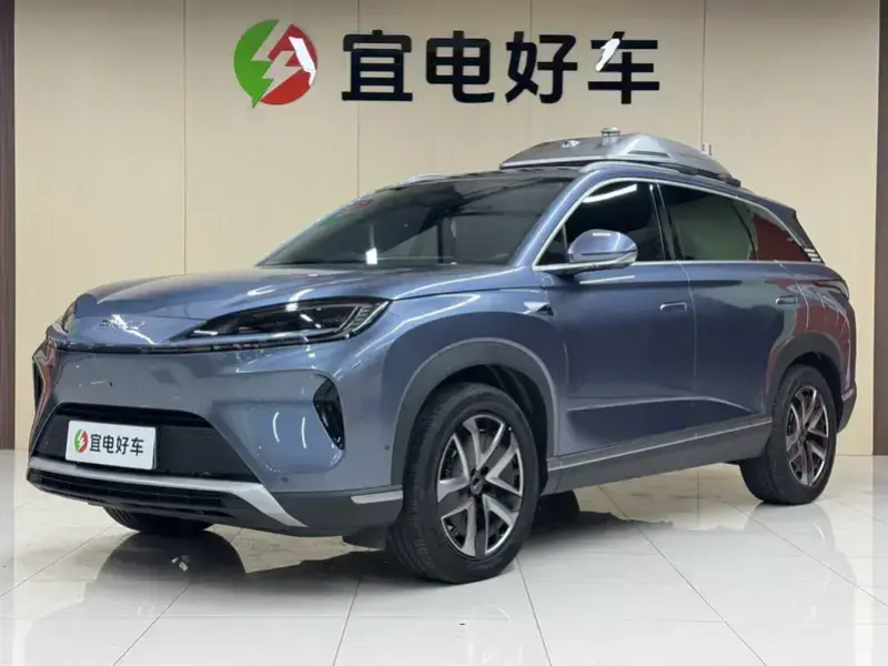 2025 BYD Hai Shi 07 DM-i с пробегом 4 000 км