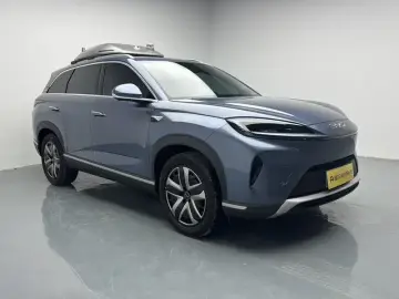 2025 BYD Hai Shi 07 DM-i с пробегом 1 500 км