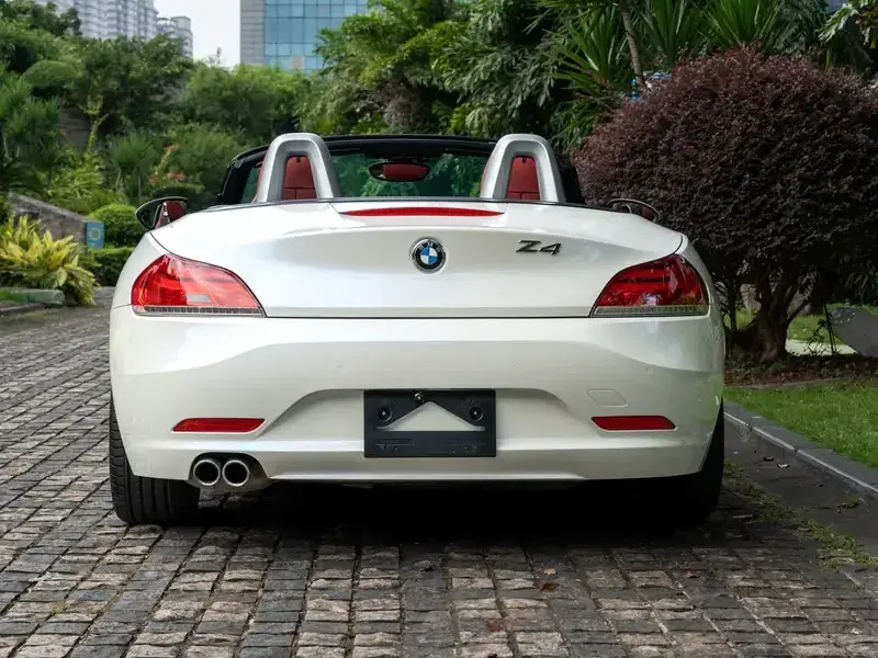 2011 BMW Z4 M40i с пробегом 97 000 км