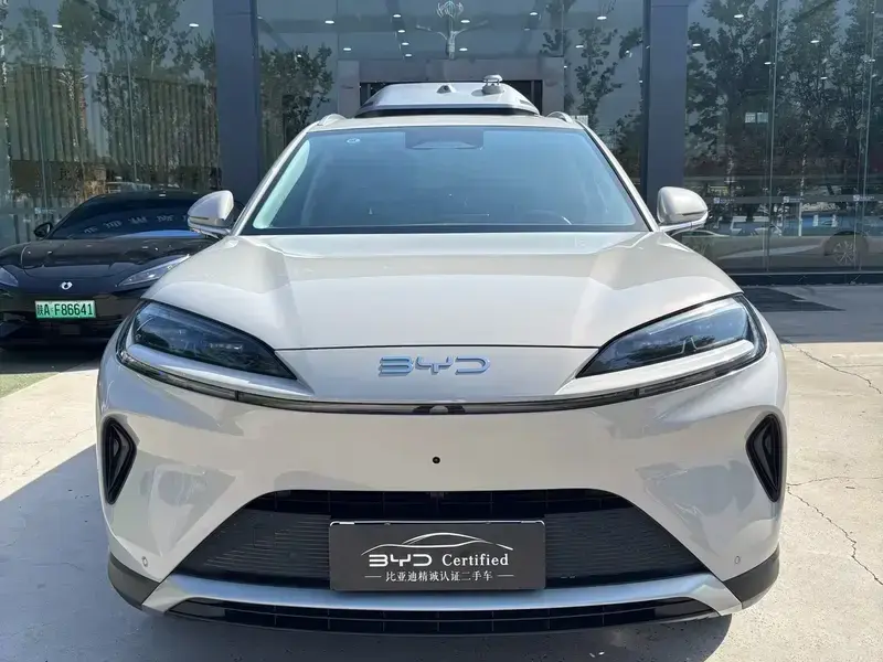 2025 BYD Hai Shi 07 DM-i с пробегом 12 000 км