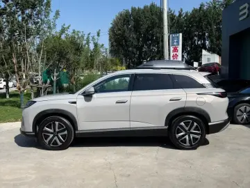 2025 BYD Hai Shi 07 DM-i с пробегом 12 000 км