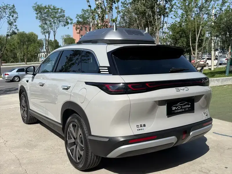 2025 BYD Hai Shi 07 DM-i с пробегом 12 000 км
