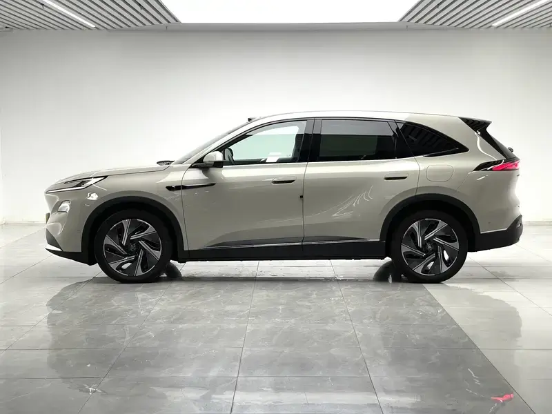 2026 Buick Zhijing E7 с пробегом 5 300 км