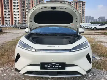 2025 BYD Hai Shi 05 EV с пробегом 5 700 км