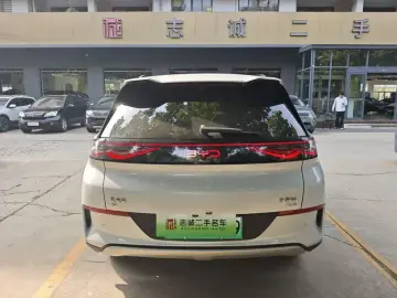 2025 BYD Hai Shi 05 EV с пробегом 23 800 км