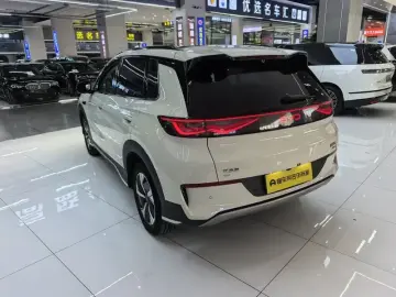 2025 BYD Hai Shi 05 EV с пробегом 17 000 км
