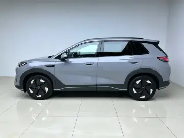 2025 BYD Hai Shi 05 EV с пробегом 19 600 км
