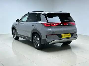 2025 BYD Hai Shi 05 EV с пробегом 19 600 км