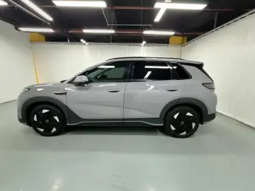 2025 BYD Hai Shi 05 EV с пробегом 33 400 км