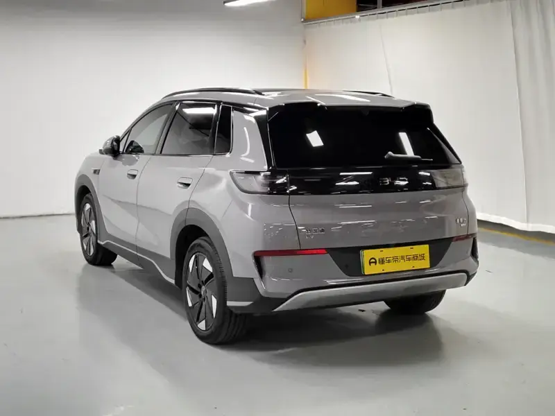 2025 BYD Hai Shi 05 EV с пробегом 33 400 км