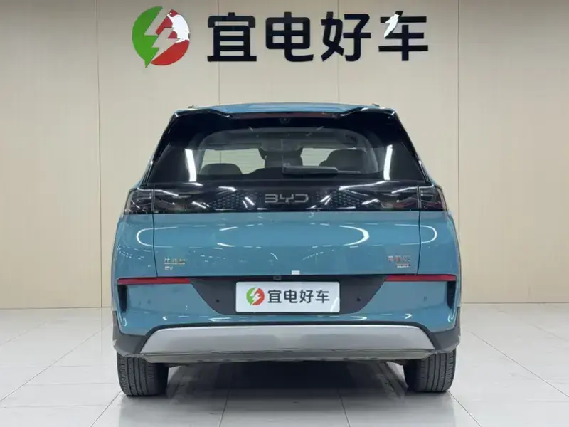 2025 BYD Hai Shi 05 EV с пробегом 14 700 км