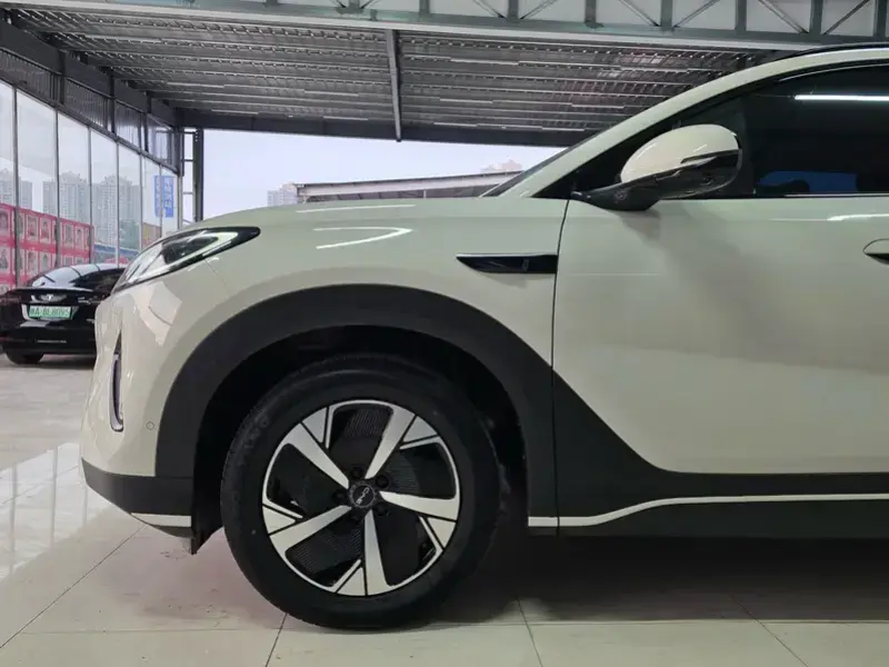 2025 BYD Hai Shi 05 EV с пробегом 42 200 км