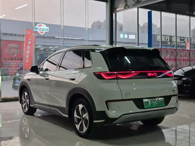2025 BYD Hai Shi 05 EV с пробегом 42 200 км