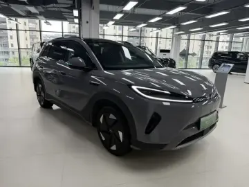 2025 BYD Hai Shi 05 EV с пробегом 23 000 км