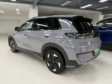 2025 BYD Hai Shi 05 EV с пробегом 23 000 км