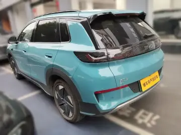2025 BYD Hai Shi 05 EV с пробегом 17 000 км