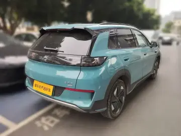 2025 BYD Hai Shi 05 EV с пробегом 17 000 км