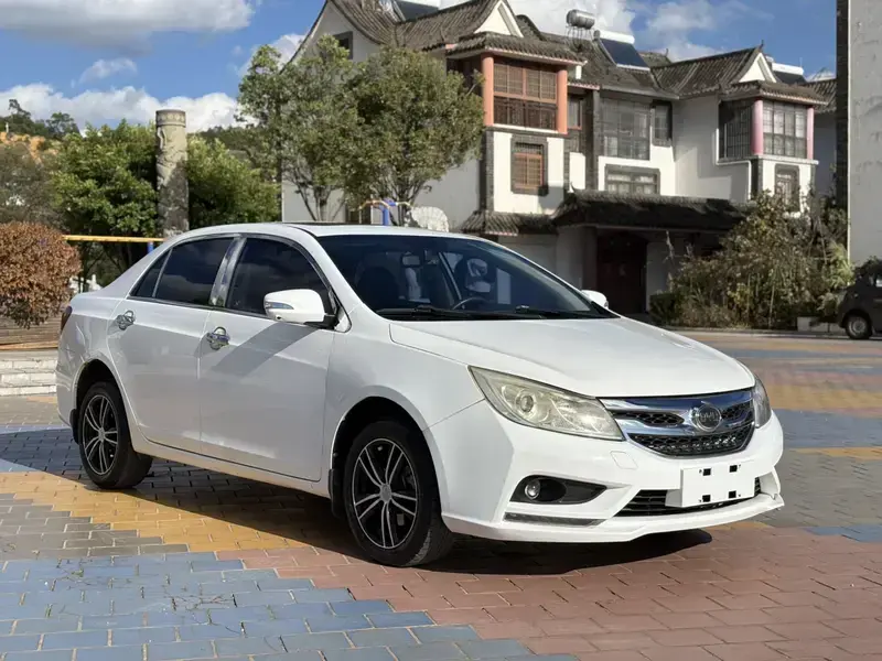 2015 BYD Surui с пробегом 107 000 км