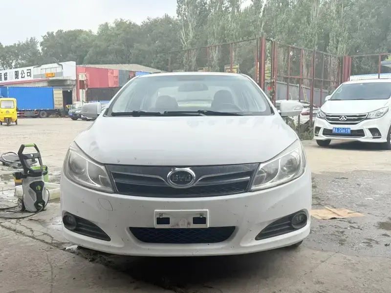 2012 BYD Surui с пробегом 118 000 км
