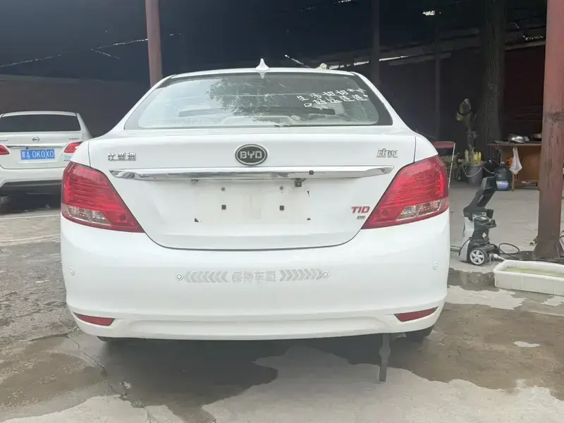 2012 BYD Surui с пробегом 118 000 км