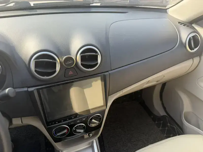 2015 Changan Yuexiang V3 с пробегом 32 000 км