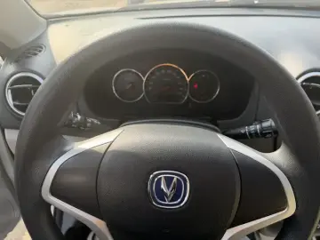 2015 Changan Yuexiang V3 с пробегом 32 000 км