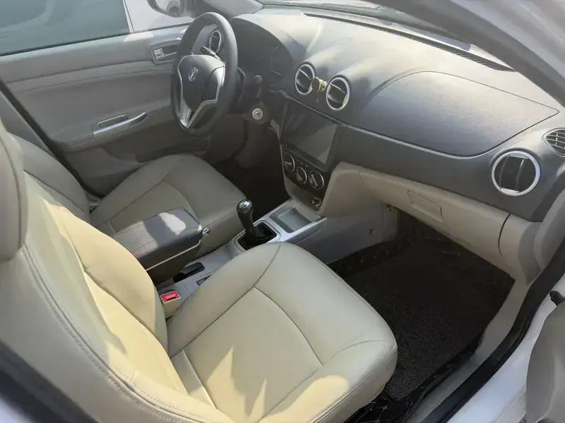 2015 Changan Yuexiang V3 с пробегом 32 000 км