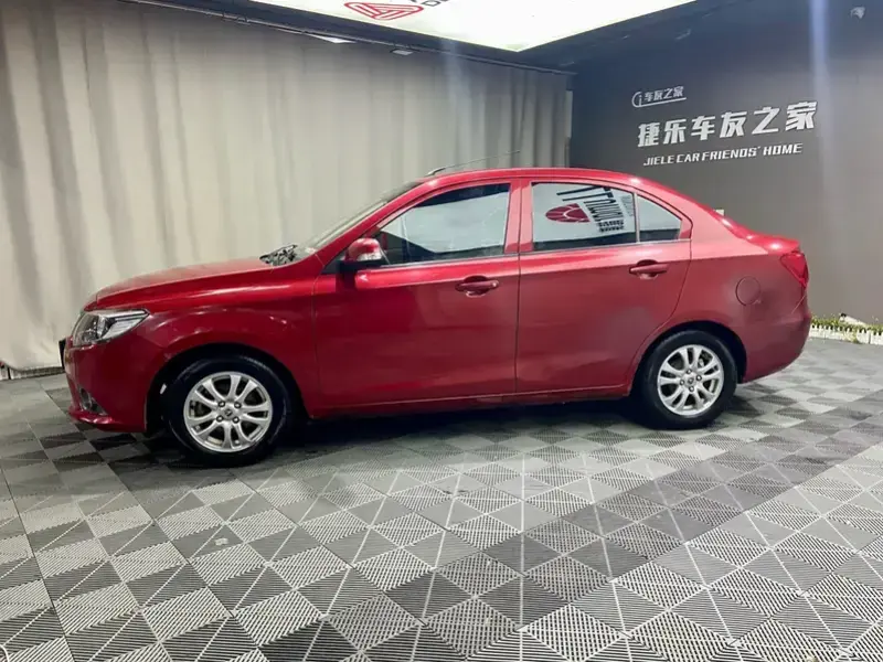 2015 Changan Yuexiang V3 с пробегом 50 000 км