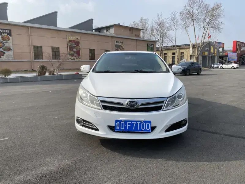 2012 BYD Surui с пробегом 100 000 км