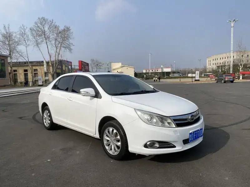 2012 BYD Surui с пробегом 100 000 км