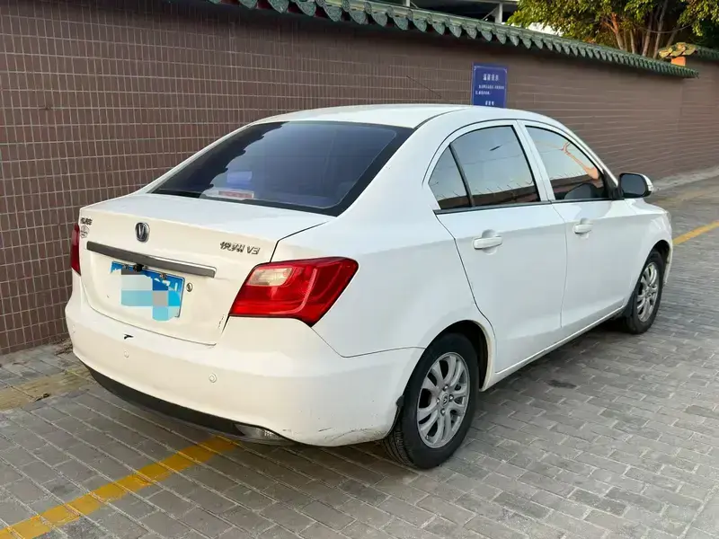 2015 Changan Yuexiang V3 с пробегом 40 000 км