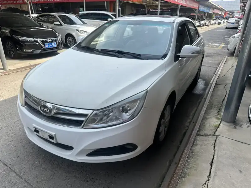 2012 BYD Surui с пробегом 83 000 км