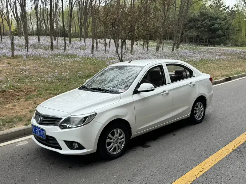 2015 Changan Yuexiang V3 с пробегом 40 000 км