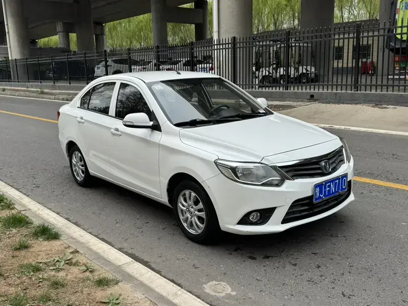 2015 Changan Yuexiang V3 с пробегом 40 000 км