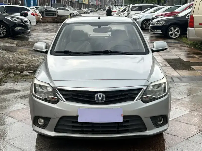 2015 Changan Yuexiang V3 с пробегом 75 000 км