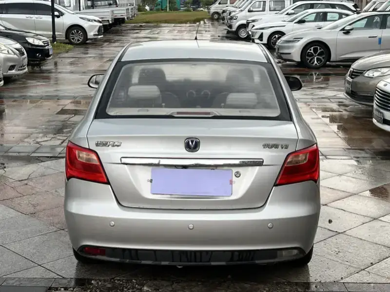 2015 Changan Yuexiang V3 с пробегом 75 000 км