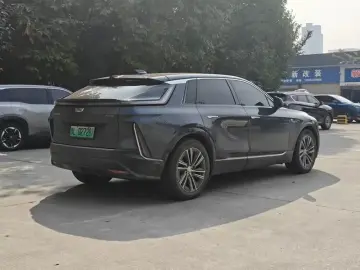 2022 Cadillac IQ Rui Ge с пробегом 80 000 км