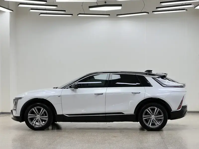 2024 Cadillac IQ Rui Ge с пробегом 67 200 км