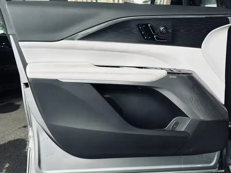 2024 Cadillac IQ Rui Ge с пробегом 21 000 км