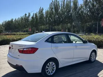 2015 Changan Yuexiang V7 с пробегом 52 000 км
